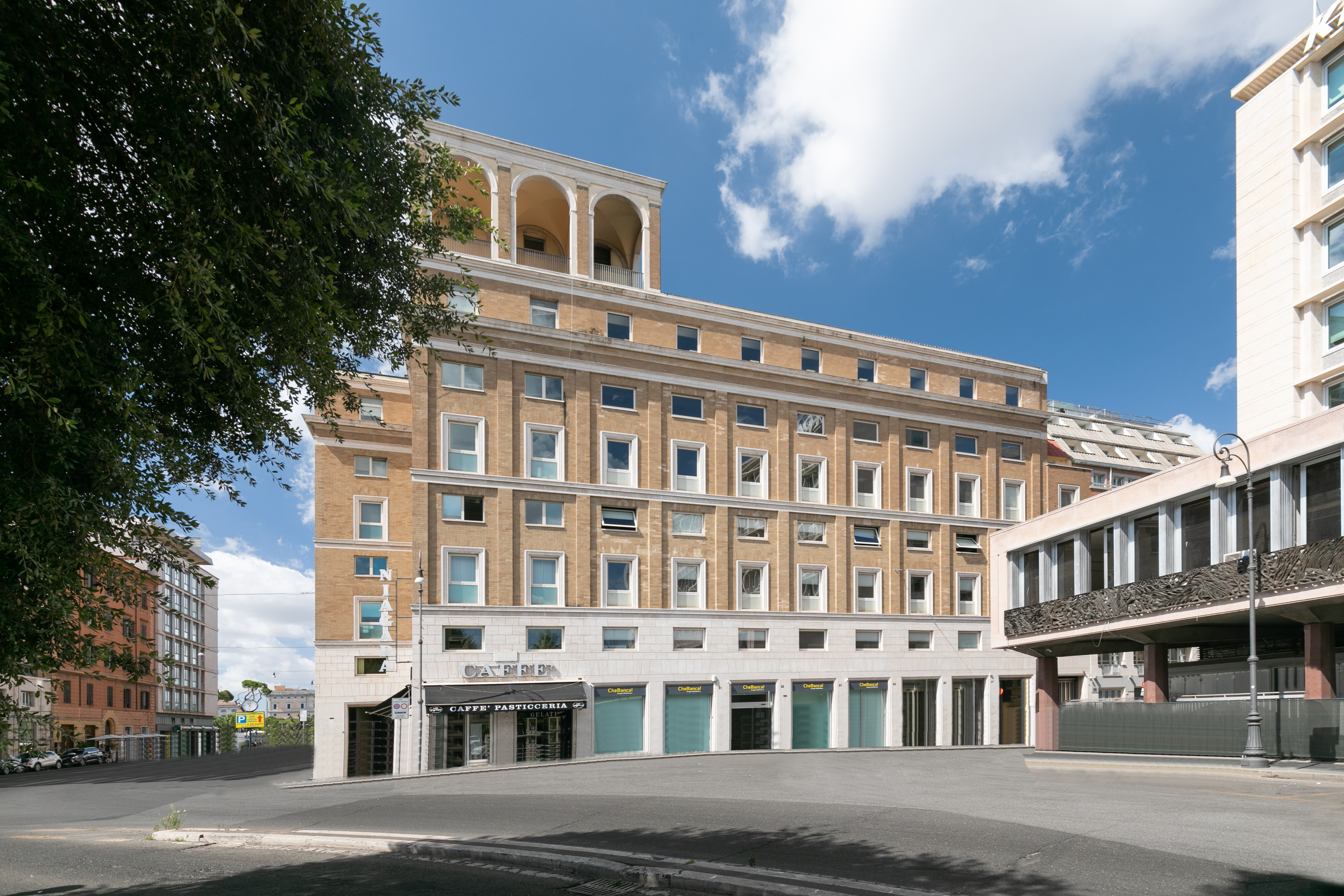 Copernico_Piazza Indipendenza_Edi Solari_HI-00002